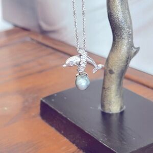 Vintage Sterling Silver Pearl And Dolphin 🐬 Necklace